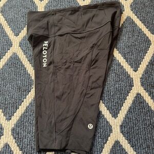 Peloton x Lululemon Fast & Free 9” Biker Shorts Size 6 w/ Side Pockets